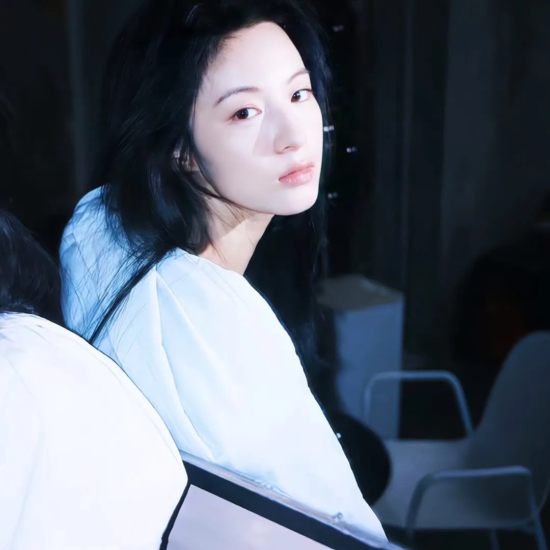 迷失真相